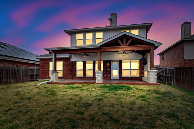 3105 Cantura Drive Mesquite, TX House Active - Photo 1 of 39. Opens carousel modal