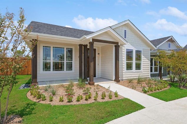 518 Woodside Trail Waxahachie, TX House Active - Photo 1 of 28. Opens carousel modal