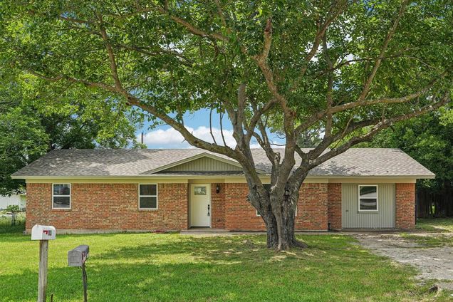 112 Gordon Drive Azle, TX House Active - Photo 1 of 37. Opens carousel modal