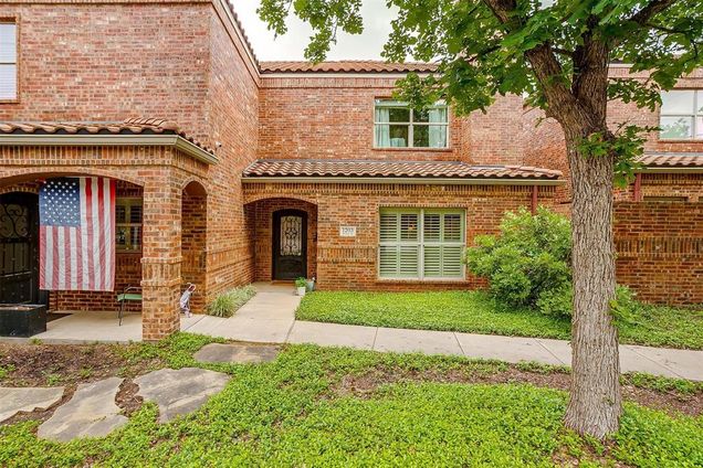 1201 Jerome Street Unit 1207 Fort Worth, TX Townhouse Active - Photo 1 of 35. Opens carousel modal