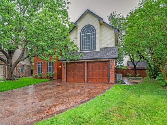 2732 Stonepointe