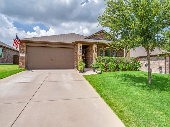 1008 Bois D Arc Lane