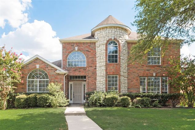 3320 Chantilly Drive