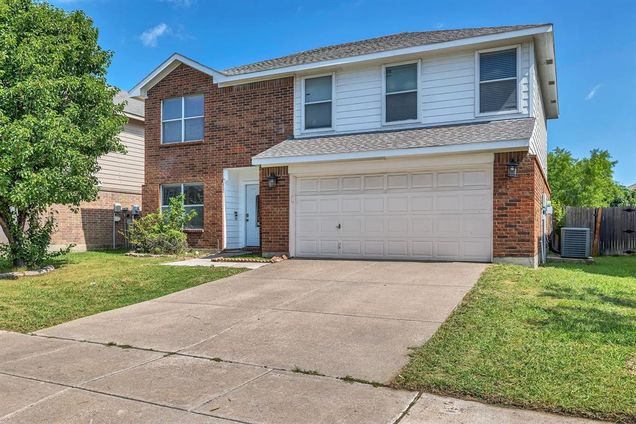 2141 Franks Street Fort Worth, TX House Active - Photo 1 of 32. Opens carousel modal