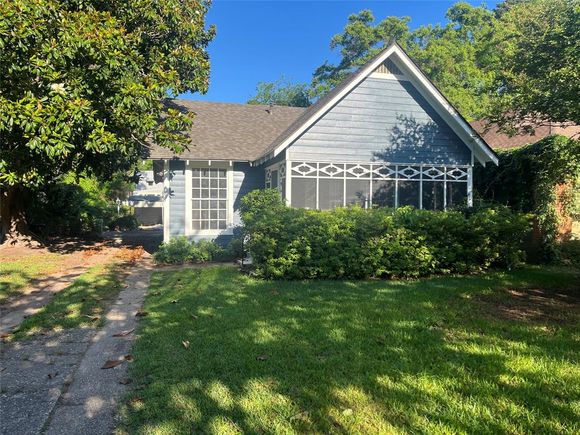 3878 Fairfield Avenue Shreveport, LA House Active - Photo 1 of 1. Opens carousel modal