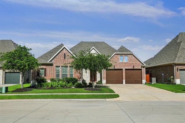 7605 Windsor The Colony, TX House Active - Photo 1 of 40. Opens carousel modal