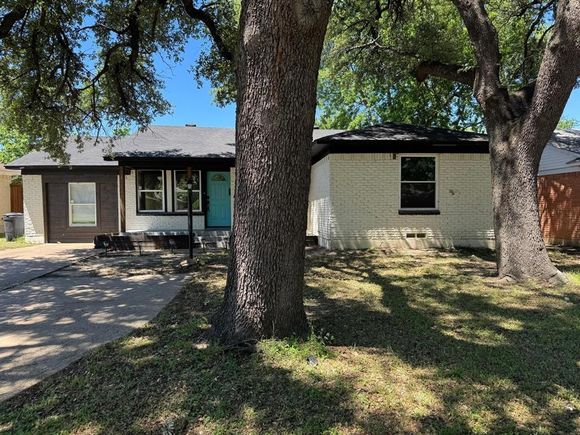 3525 Hilton Drive Mesquite, TX House Active - Photo 1 of 16. Opens carousel modal