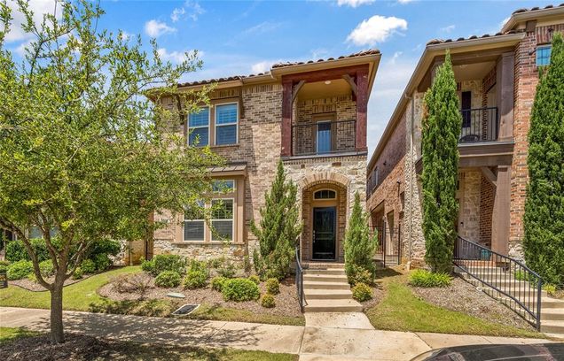 6715 Deleon Street Irving, TX House Active - Photo 1 of 40. Opens carousel modal