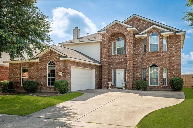 6422 Meadowcrest Lane Sachse, TX House Active - Photo 1 of 27. Opens carousel modal