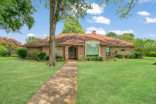 720 Medalist Street Paris, TX House Active - Photo 1 of 22. Opens carousel modal