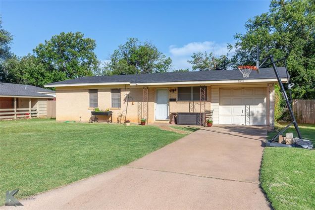 2618 Rountree Drive