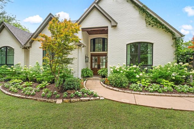 3100 Woodland Drive Southlake, TX House Active - Photo 1 of 29. Opens carousel modal