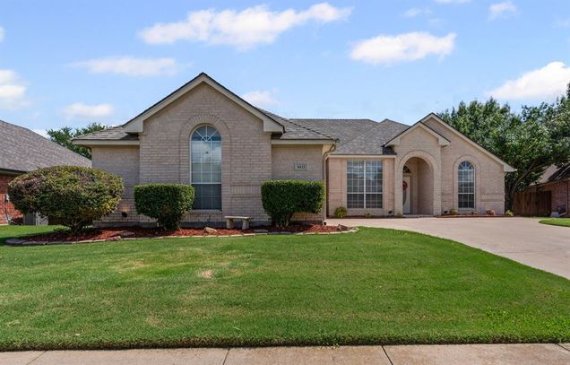 8433 Emerald Circle