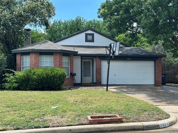 7629 Misty Ridge Drive N Fort Worth, TX House Active - Photo 1 of 10. Opens carousel modal