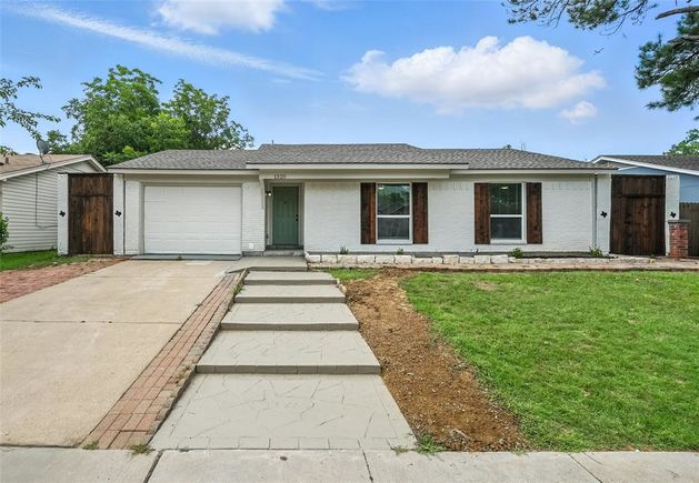 1320 Palisades Drive