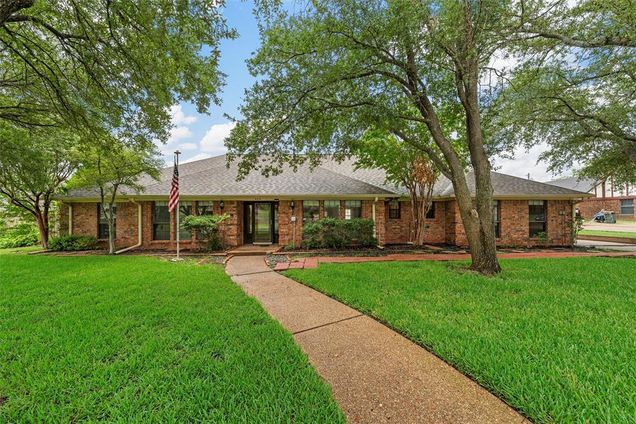 8216 Teakwood Drive