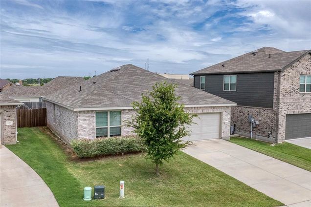 1061 Waverly Drive