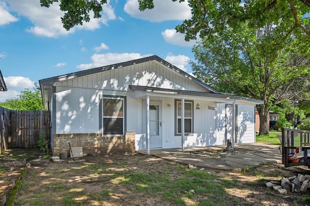 11107 Freedom Way Fort Worth, TX House Active - Photo 1 of 18. Opens carousel modal