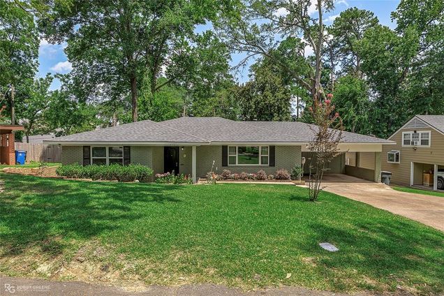 438 Ontario Street Shreveport, LA House Active - Photo 1 of 19. Opens carousel modal