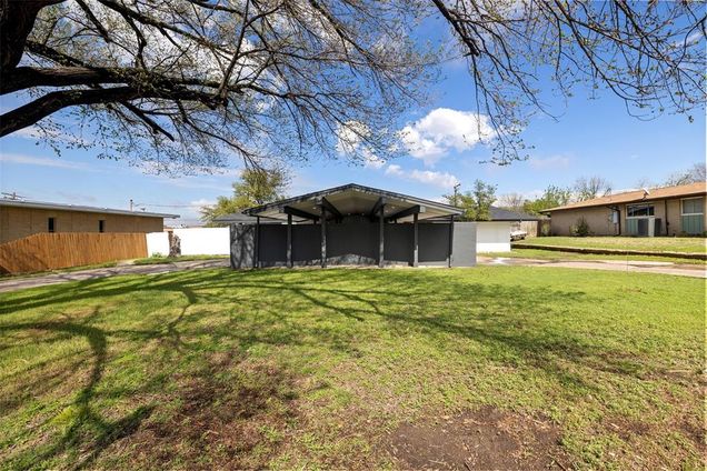3812 Kimberly Lane Fort Worth, TX House Active - Photo 1 of 16. Opens carousel modal