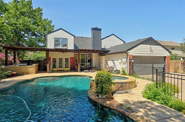 3921 Valdez Court