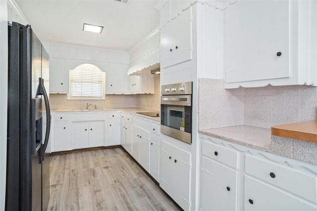 7240 Jewell Avenue Fort Worth, TX House Active - Photo 1 of 29. Opens carousel modal