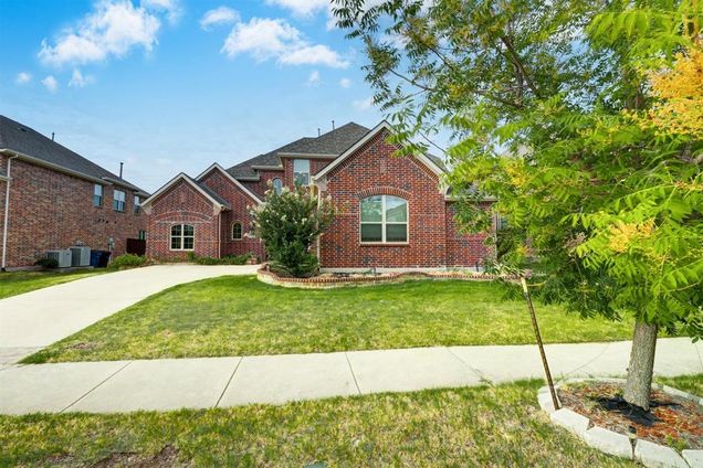 13865 N Pomegranate Drive Frisco, TX House Active - Photo 1 of 40. Opens carousel modal
