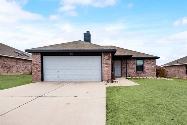 2613 Castle Pines Drive Burleson, TX House Active - Photo 1 of 19. Opens carousel modal