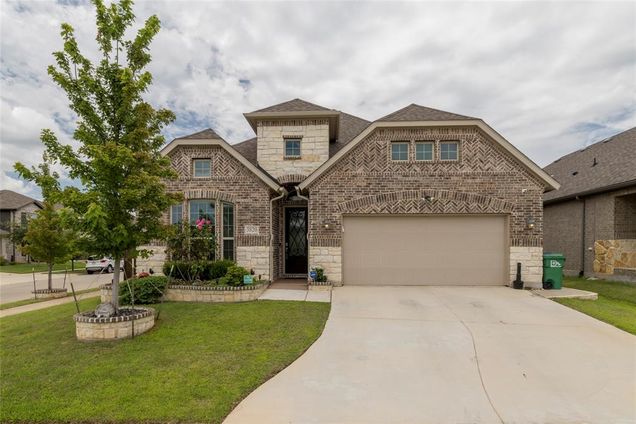 3820 Carmel Hills Drive