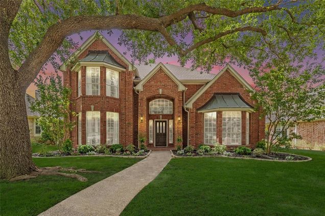 6308 Beacon Hill Drive Plano, TX House Active - Photo 1 of 35. Opens carousel modal