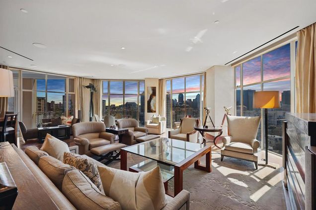 2801 Turtle Creek Boulevard Unit 10W