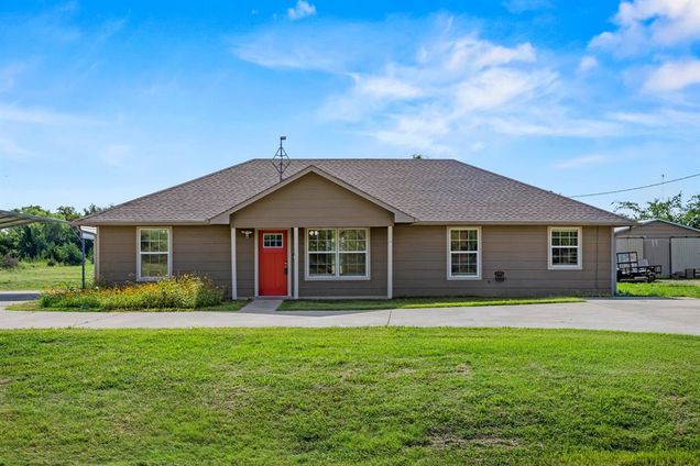 818 N Main Street Dodd City, TX House Active - Photo 1 of 31. Opens carousel modal