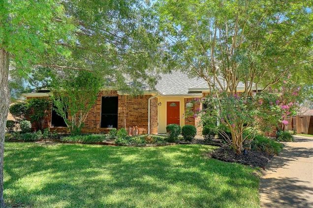 4137 Heartstone Drive Grapevine, TX House Active - Photo 1 of 18. Opens carousel modal