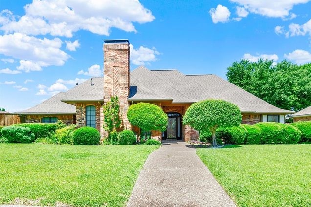 4029 Laser Lane Plano, TX House Active - Photo 1 of 31. Opens carousel modal