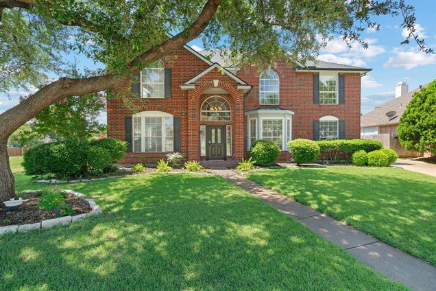 5116 Broken Bow Drive Fort Worth, TX House Active - Photo 1 of 40. Opens carousel modal
