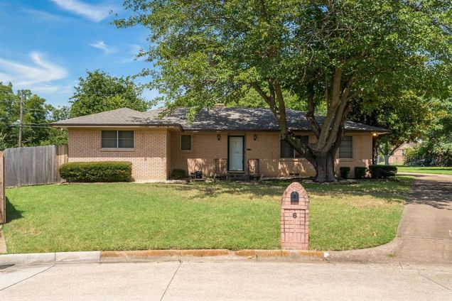 6 Whisenant Circle Allen, TX House Active - Photo 1 of 33. Opens carousel modal