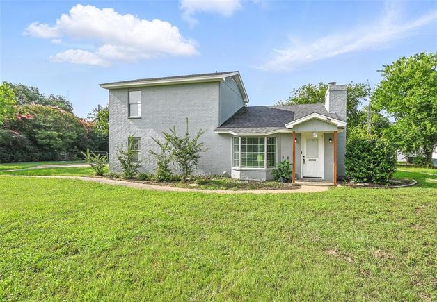 3517 Sparks Lane Crowley, TX House Active - Photo 1 of 40. Opens carousel modal