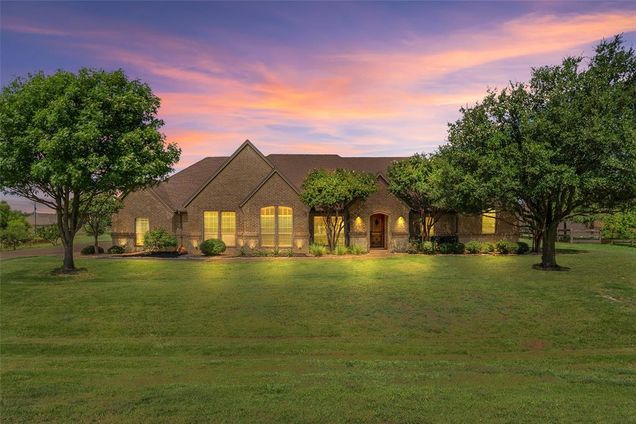 13801 Melissa Court Justin, TX House Active - Photo 1 of 40. Opens carousel modal