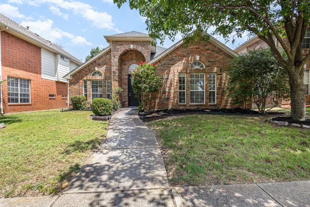 2704 Aspen Drive