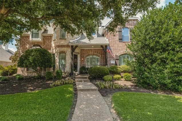 830 Mustang Ridge Drive Murphy, TX House Active - Photo 1 of 26. Opens carousel modal