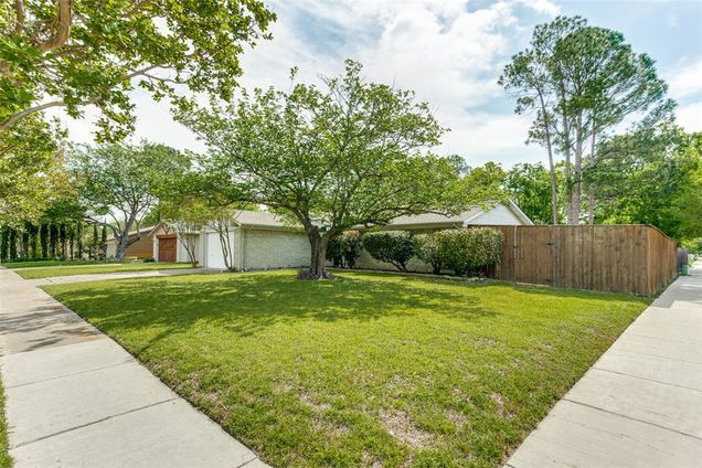 638 Cranbrook Park Garland, TX House Active - Photo 1 of 23. Opens carousel modal