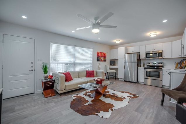 1809 Bennett Avenue Unit 117 Dallas, TX Apartment Active - Photo 1 of 5. Opens carousel modal