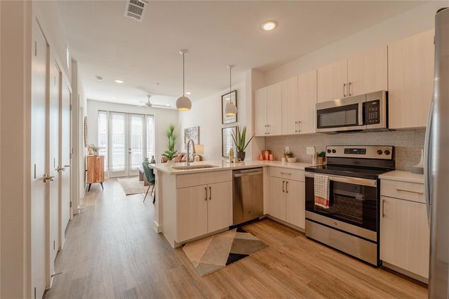 105 S Bishop Avenue Unit 105-2414 Dallas, TX Apartment Active - Photo 1 of 6. Opens carousel modal