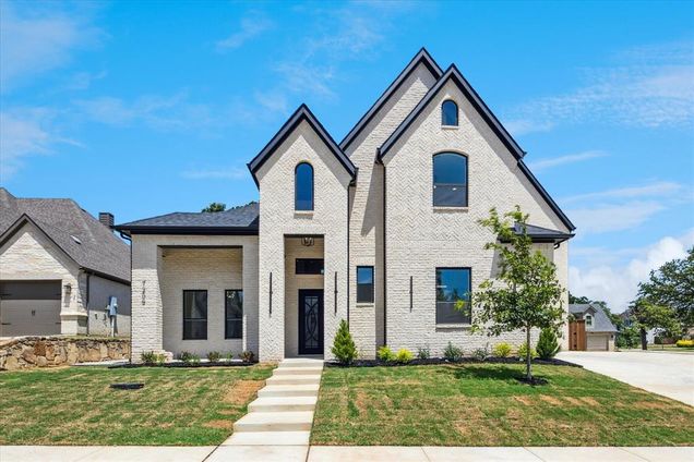 7209 Smith Farm Drive