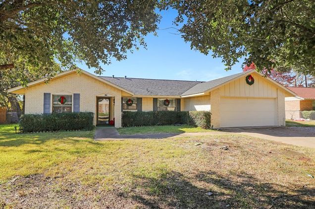 130 Lumpkin Drive Ennis, TX House Active - Photo 1 of 23. Opens carousel modal
