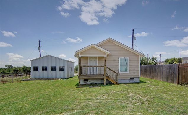 3285 Eagle Nest Drive