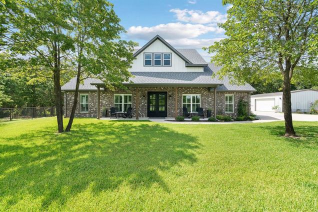 100 Private Road 14431