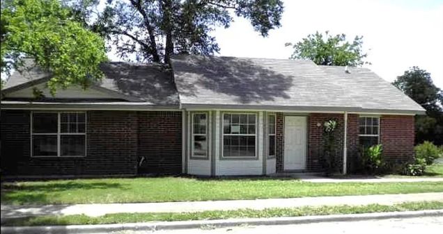 4102 Opal Avenue Dallas, TX House Active - Photo 1 of 14. Opens carousel modal
