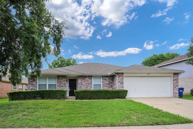 2805 High Pointe Boulevard McKinney, TX House Active - Photo 1 of 24. Opens carousel modal