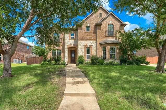 714 Beaver Creek Dr. Murphy, TX House Active - Photo 1 of 39. Opens carousel modal